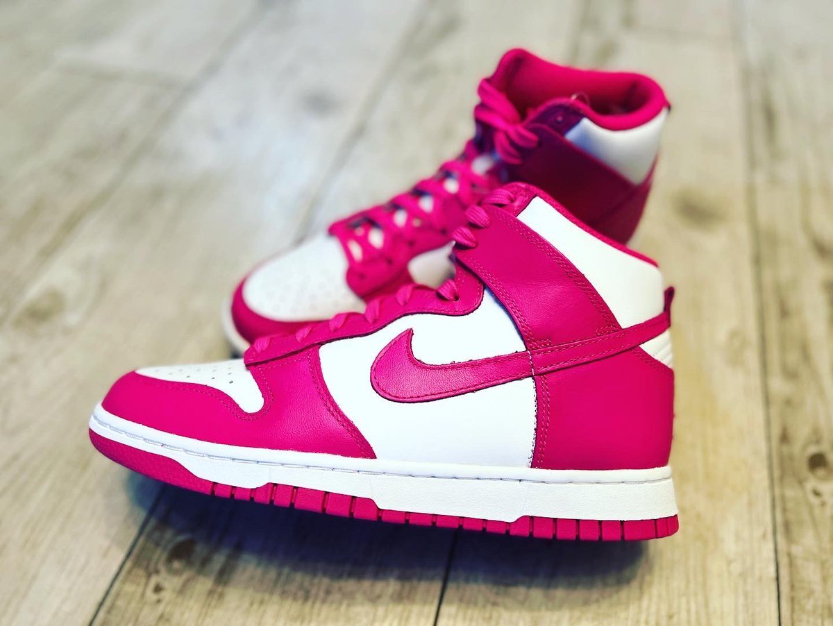 doek9's tweet photo. NIKE WMNS DUNK HIGH "PINK PRIME"✨1985年に登場し、今も尚新色が発売されるダンクシリーズ‼️今作は、明るいピンクが眩しい可愛い仕上がりになっております👌
https://t.co/nhjO5HCwnf
#doek #北海道スニーカーショップ #スニーカーコーデ #factorx #jordancustom #dunkhigh #pinkprime https://t.co/HlBBCnkZqe