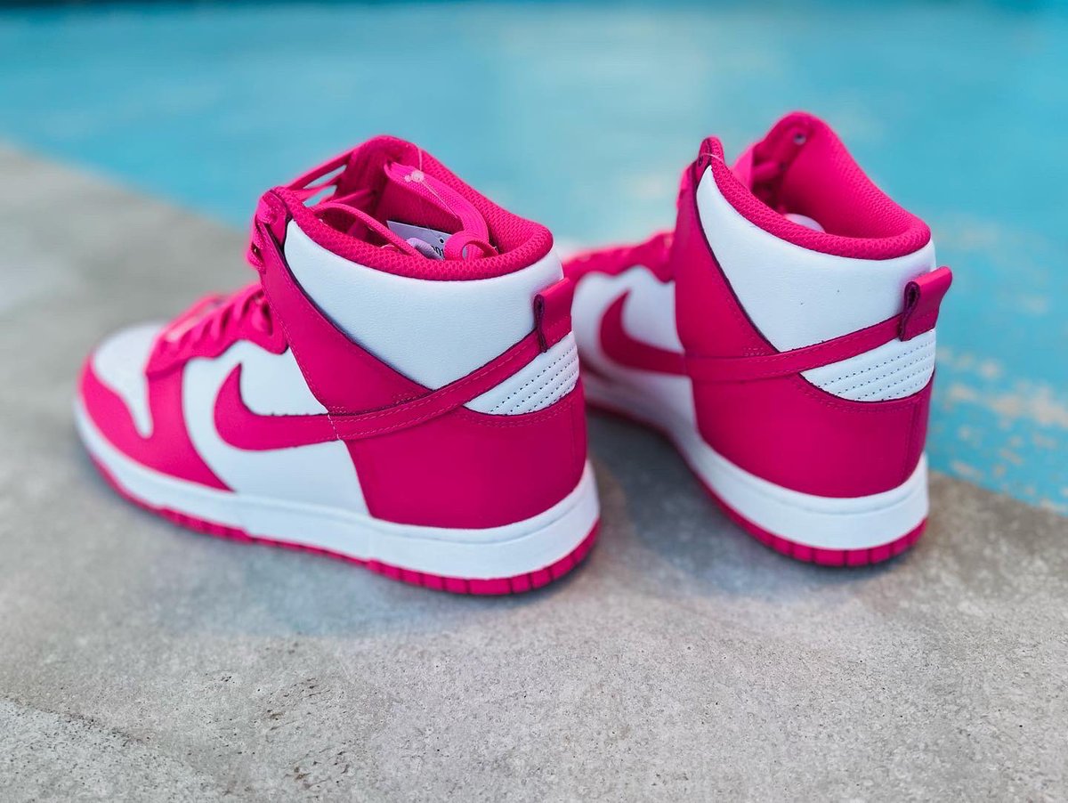 doek9's tweet photo. NIKE WMNS DUNK HIGH "PINK PRIME"✨1985年に登場し、今も尚新色が発売されるダンクシリーズ‼️今作は、明るいピンクが眩しい可愛い仕上がりになっております👌
https://t.co/nhjO5HCwnf
#doek #北海道スニーカーショップ #スニーカーコーデ #factorx #jordancustom #dunkhigh #pinkprime https://t.co/HlBBCnkZqe
