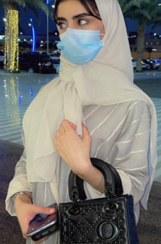 rove_kim's tweet photo. عدت اداور السلطنة كلها🏃‍♀️🏃‍♀️😂😅 https://t.co/9PkzMmmYNc