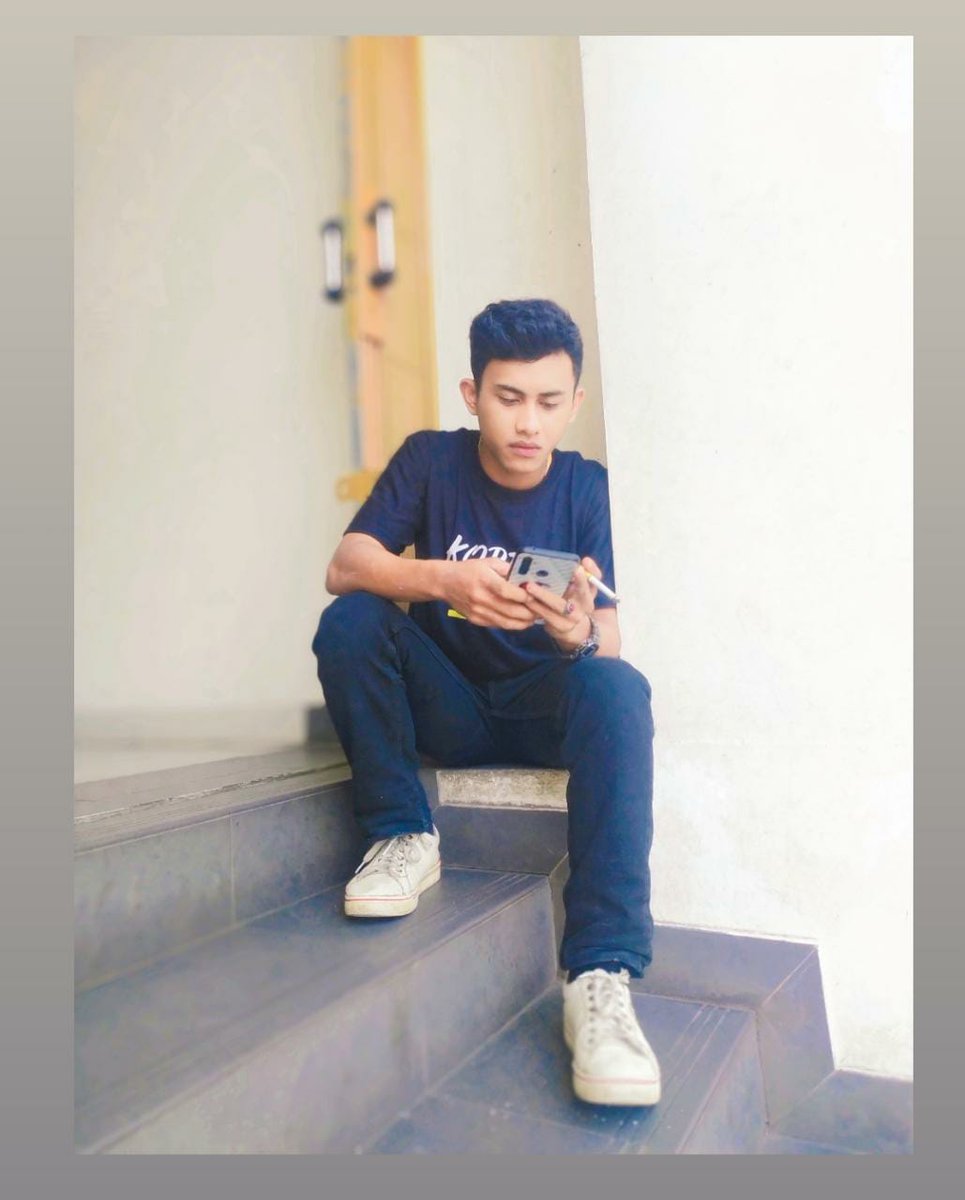 EdoJulianto7's tweet image. Cerita sendiri, ngeluh sendiri, nyemangatin sendiri. It's okey, i have me, i love me 🙃