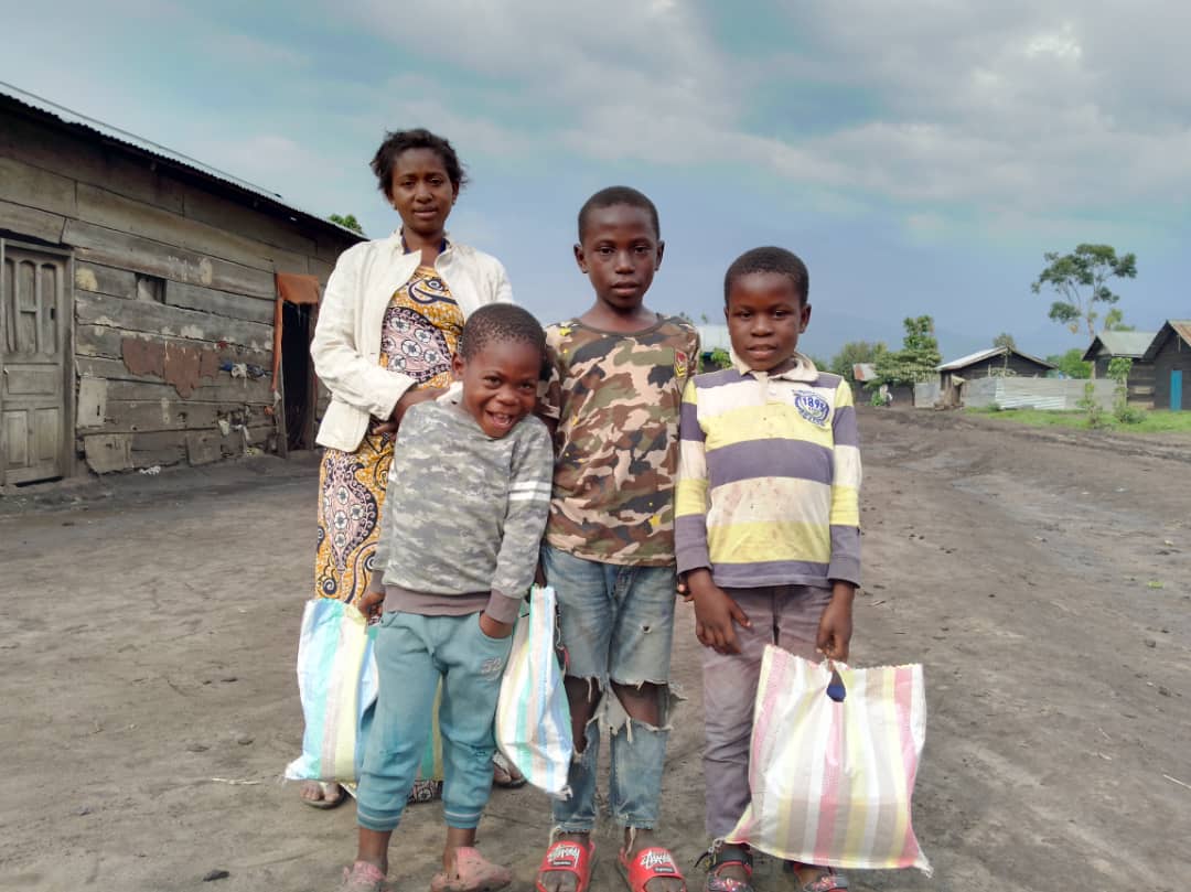 AfedemR's tweet photo. Give #hope, Give a #Smile. #DRC #KIVU
@WFPDRC 
@AfedemR https://t.co/QMKnKLckbJ