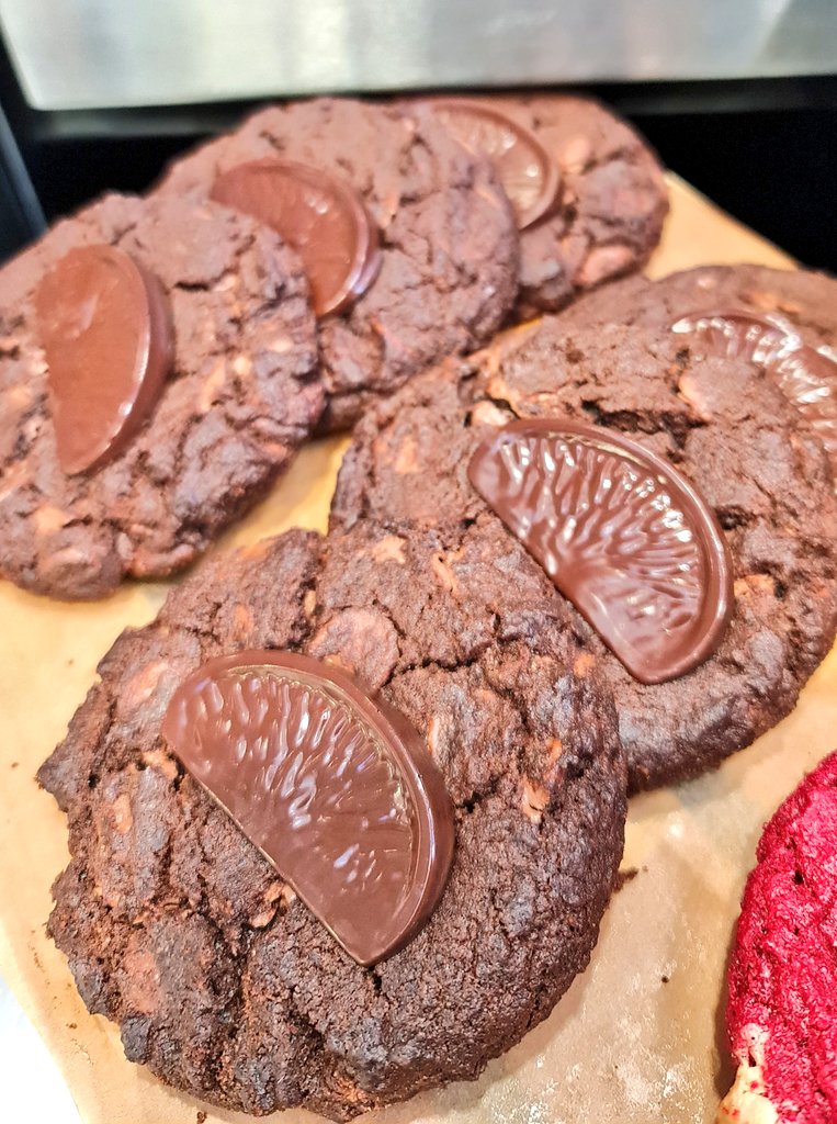 ken__moodie's tweet photo. Biscoff Drip Cake - Terrys Chocolate Orange Cookies - Cookies &amp; Cream Blondie #welovethisbusiness #baxterstorey https://t.co/hR9XFbByJk