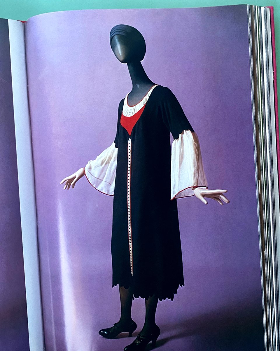 acnestudios's tweet image. #FromtheLibrary: Inventive Clothes 1909-1939 by Diana Vreeland.

A catalogue of the exhibition of the same name, held at the National Museum of Modern Art, Kyoto in 1975. It compiles work by the fashion innovators of the first half of the 20th century.