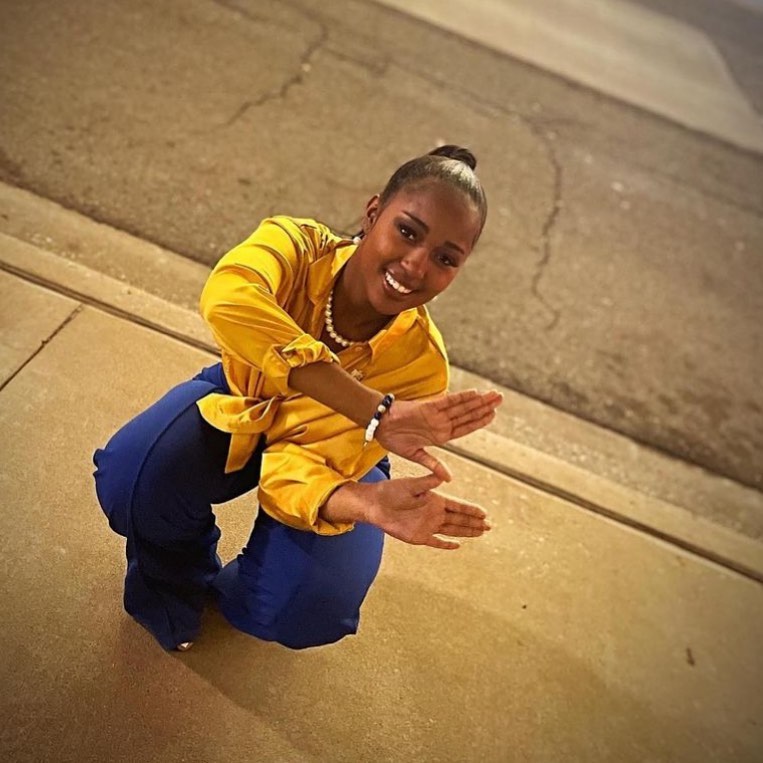 ucopoodles's tweet photo. Before the night is over we would like to wish one of our very own a happy birthday! And many more to come! @_armyrayford we hope you had a blessed day Soror Armyiah Rayford 💙💛#sisterhood https://t.co/Sc7yI8PDq8