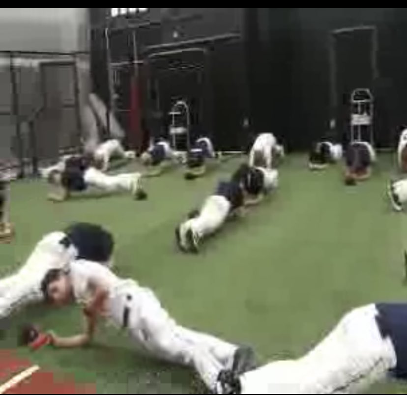 LegendTitanBsbl's tweet photo. Titans gettin after during champions time plank knockouts tonight 9+ minutes to our overall champ @BraydenPfeffer @Ty_Kennedyy bringing home the senior winner #kaeden Allen for the Sophs and #cameronHoughton for our freshman #compete #wegettinready #OpeningDay https://t.co/mhT8s6gGhS
