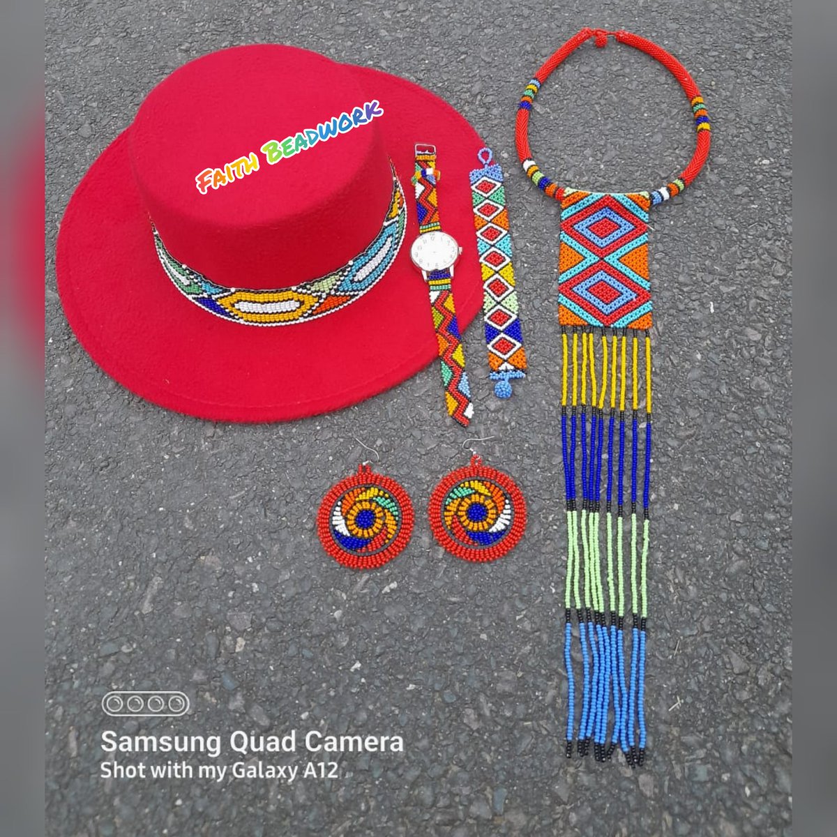 FaithKay_Mchunu's tweet photo. Khani thenge some of these 👏🏼 I wanna subscribe to the Chillers Market.
Please WhatsApp 0640827429 for instant catalogue with prices #FaithBeadwork 
#PodcastAndChillWithMacG https://t.co/EDN356eM37