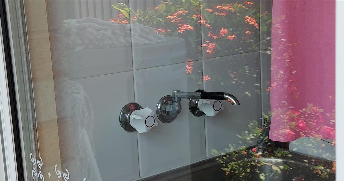 infoaacares's tweet photo. As well as our #household and #gardening #services we also offer #window #cleaning. This is useful to the #elderly in our #community as it is a #risky job requiring the use of a #ladder. Not only does the #service include a thorough #clean of the #windows but also the #tracks. https://t.co/ZiZRs6IHUp