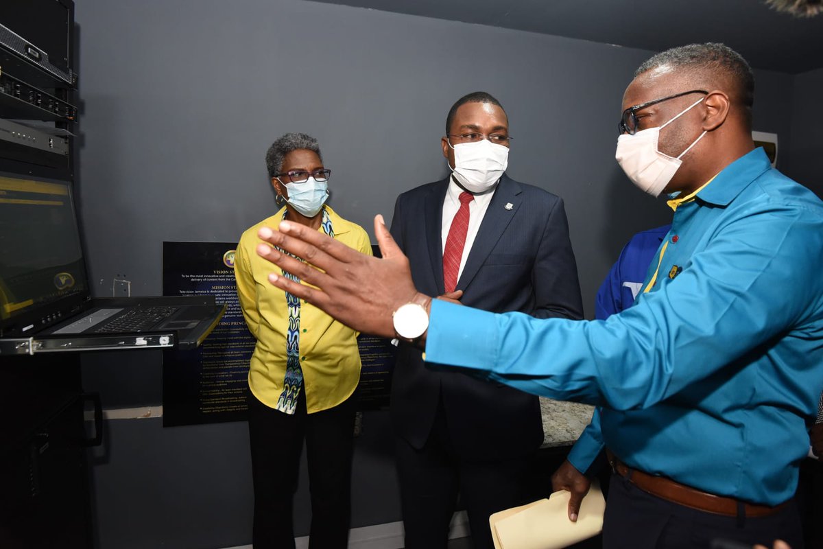 RGCEO1's tweet photo. RG's CTO, Michael Henlin briefs Hon. Robert Morgan the Minister with responsibility for Information and TVJ GM Claire Grant, minutes before the January 31, 2022 launch of  Jamaica's and the Caribbean's first ATSC 3.0 Digital Terrestrial Television service. https://t.co/gpTpLyGqyp