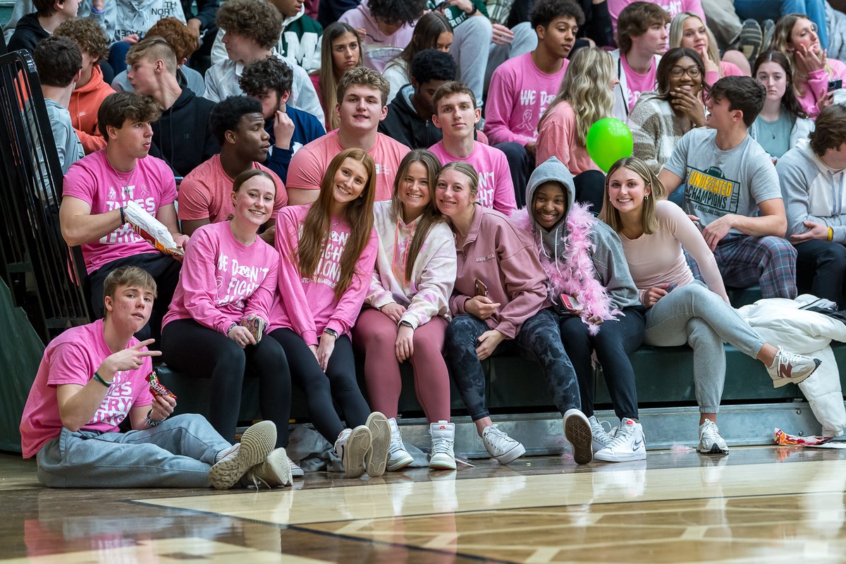 Smiles from <a href="/_kaitlyngpierce/">kaitlyn pierce</a> and fellow swarm members. <a href="/mhsbeesswarm/">MEDINA SWARM</a> <a href="/medinagbball/">Medina Girls Bball</a> <a href="/RodakMichael/">Michael Rodak</a>
