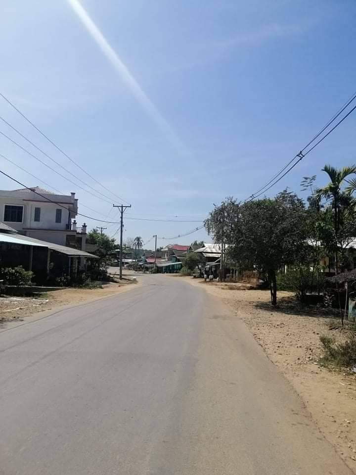 MeeNge94's tweet photo. #SilentStrike in #Ashae_Taw area, Dawei District.

#RedCampaign_1YearOfRevolution
#2022Feb1Coup
#WhatsHappeningInMyanmar https://t.co/IhVIFML4BW
