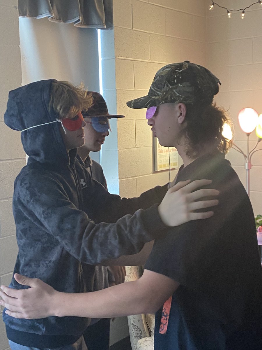TheELAchick's tweet photo. As English I students read Romeo and Juliet, they have had the opportunity to attend a masquerade ball at the Capulets mansion, perform the famous balcony scene, and various characters dueled it out in the streets of Verona… all in the name of love and war. #cardinalpride https://t.co/fJL0EA3Ivh