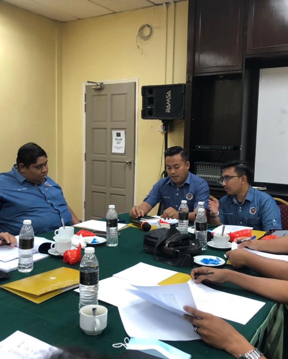 mhaiqalsyahid's tweet photo. Mesyuarat Penuh Ahli Jawatankuasa Majlis Belia Daerah Ipoh Bil.01/2022. @MBDIpohOfficial
M.Haiqal Syahid M.Hussin
Setiausaha Kehormat MBD Ipoh
#MBDIpoh
#TeguhKitaBersama https://t.co/RZyO2MKLxe