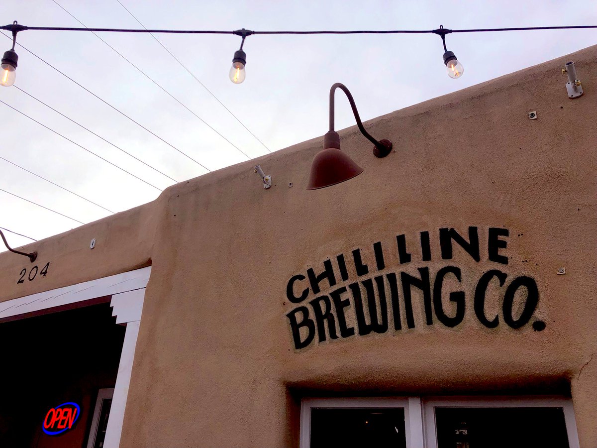 Not one but TWO Rauchbiers on tap at @ChiliLine: green chili and red chili. Have I mentioned how much I love New Mexico and #NMbeer? 
@CityofSantaFe #cheerstothat