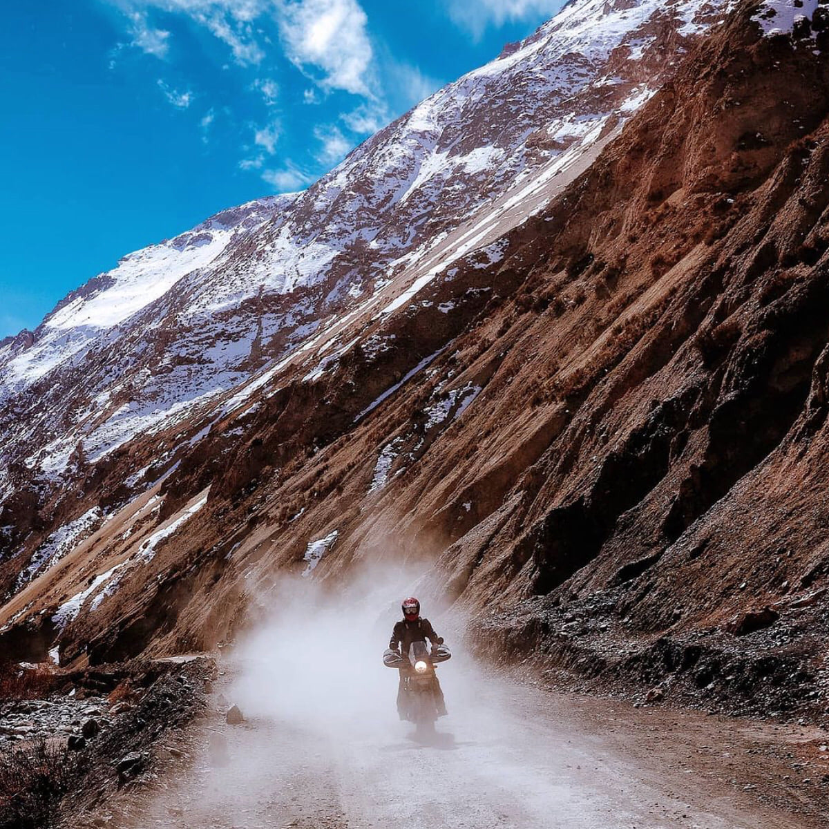 MotoGBHQ's tweet photo. How do you define adventure?? Getting well off the beaten-path with The Royal Enfield Himalayan
https://t.co/7YVfg2DvSC
#RERides #RideMore #RidePure #RoyalEnfieldHimayalan #AllRoadsNoRoads #RoyalEnfieldUK #Motogb https://t.co/VOK7hHfd1N
