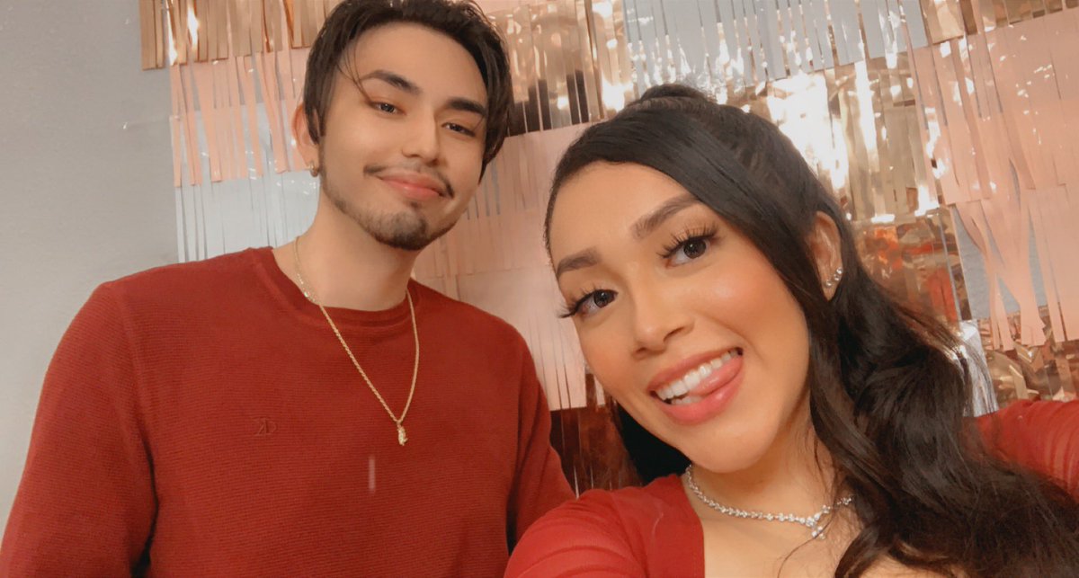 Papi___Pedro's tweet image. Mel ft Me 🎂 @meIftmel