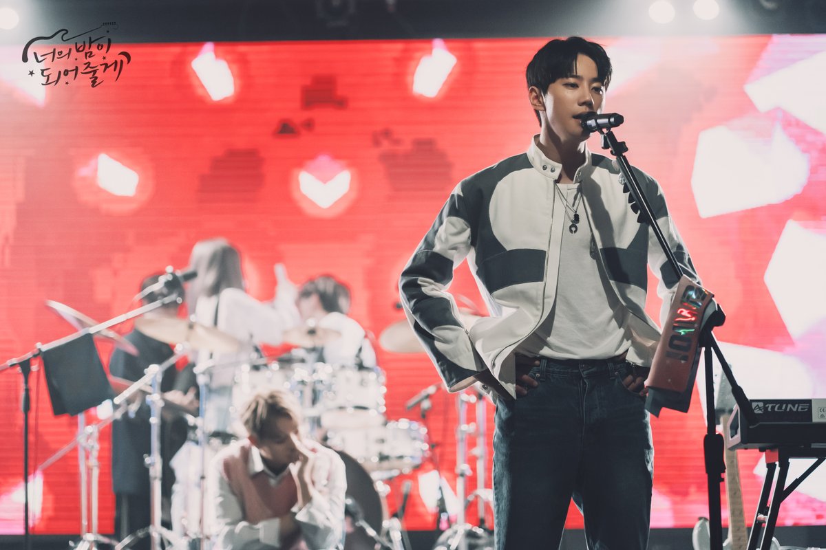 yourknight_twt tweet picture