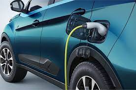 autocarpro's tweet photo. FM Says: "Clean tech and increased electrification of public transport. Rapid expansion of EV charging infra across India planned."
#Budget2022 #AutoInc https://t.co/sS06YuTzbl
