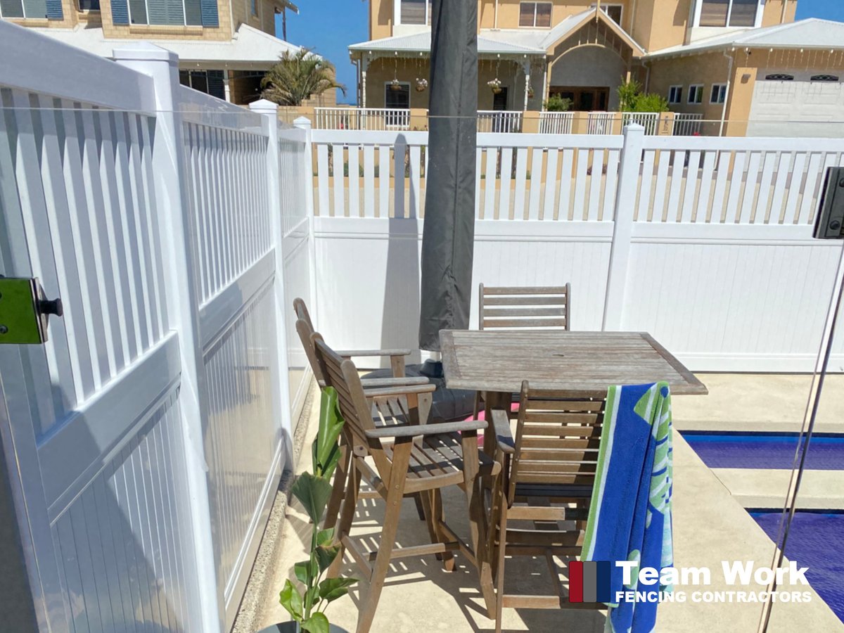 TeamWorkFencing's tweet image. We just installed this PVC fence and it looks great! It's tough on pests, decay and rust, but with a beauty that lasts. It's a great choice for homes, so if you're in the market for a new fence, be sure to get in touch with our team for a no-obligation quote!