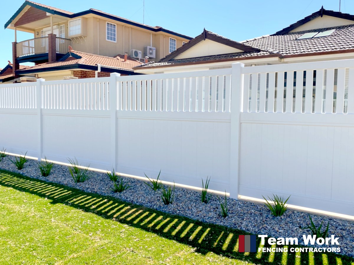 TeamWorkFencing's tweet image. We just installed this PVC fence and it looks great! It's tough on pests, decay and rust, but with a beauty that lasts. It's a great choice for homes, so if you're in the market for a new fence, be sure to get in touch with our team for a no-obligation quote!