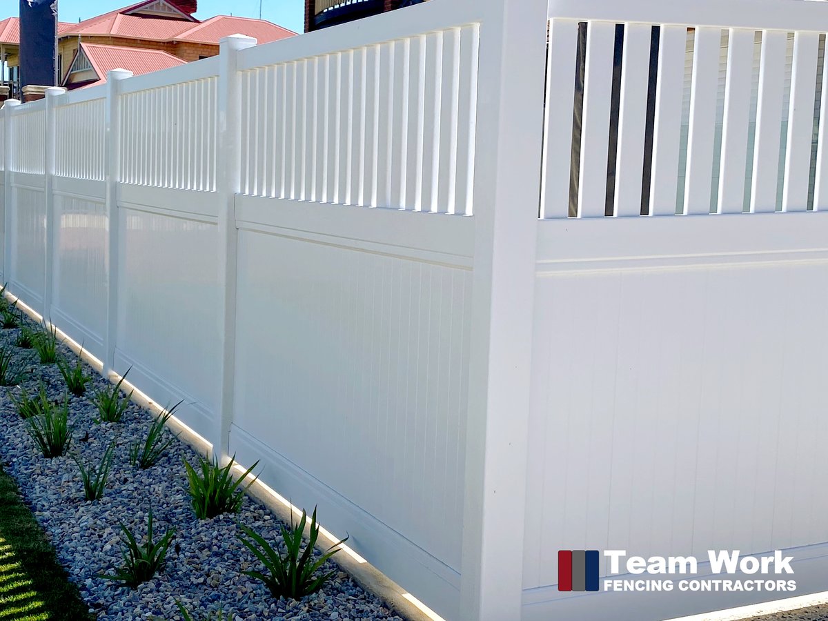 TeamWorkFencing's tweet image. We just installed this PVC fence and it looks great! It's tough on pests, decay and rust, but with a beauty that lasts. It's a great choice for homes, so if you're in the market for a new fence, be sure to get in touch with our team for a no-obligation quote!