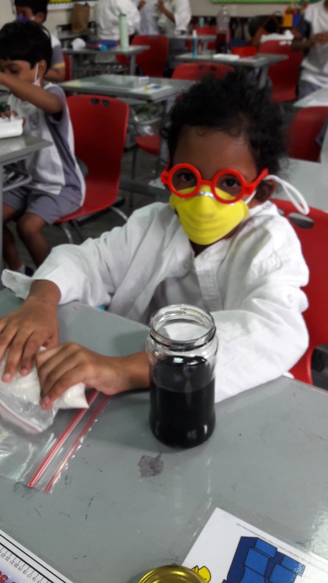 2A enjoying science week <a href="/jsyear2/">BSC_JSYear2</a> <a href="/BSC_JSHead/">BSC Junior Head</a> <a href="/BSColomboLK/">British Sch Colombo</a>