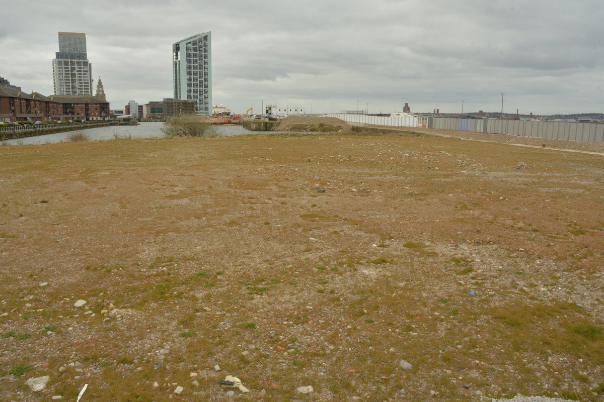 Liverpool1207's tweet photo. It’s time to modernise what was once West Waterloo Dock. Plenty of accessible space we can all enjoy, not the preserve of the few. #GetLiverpoolMoving https://t.co/onIy31QNDs