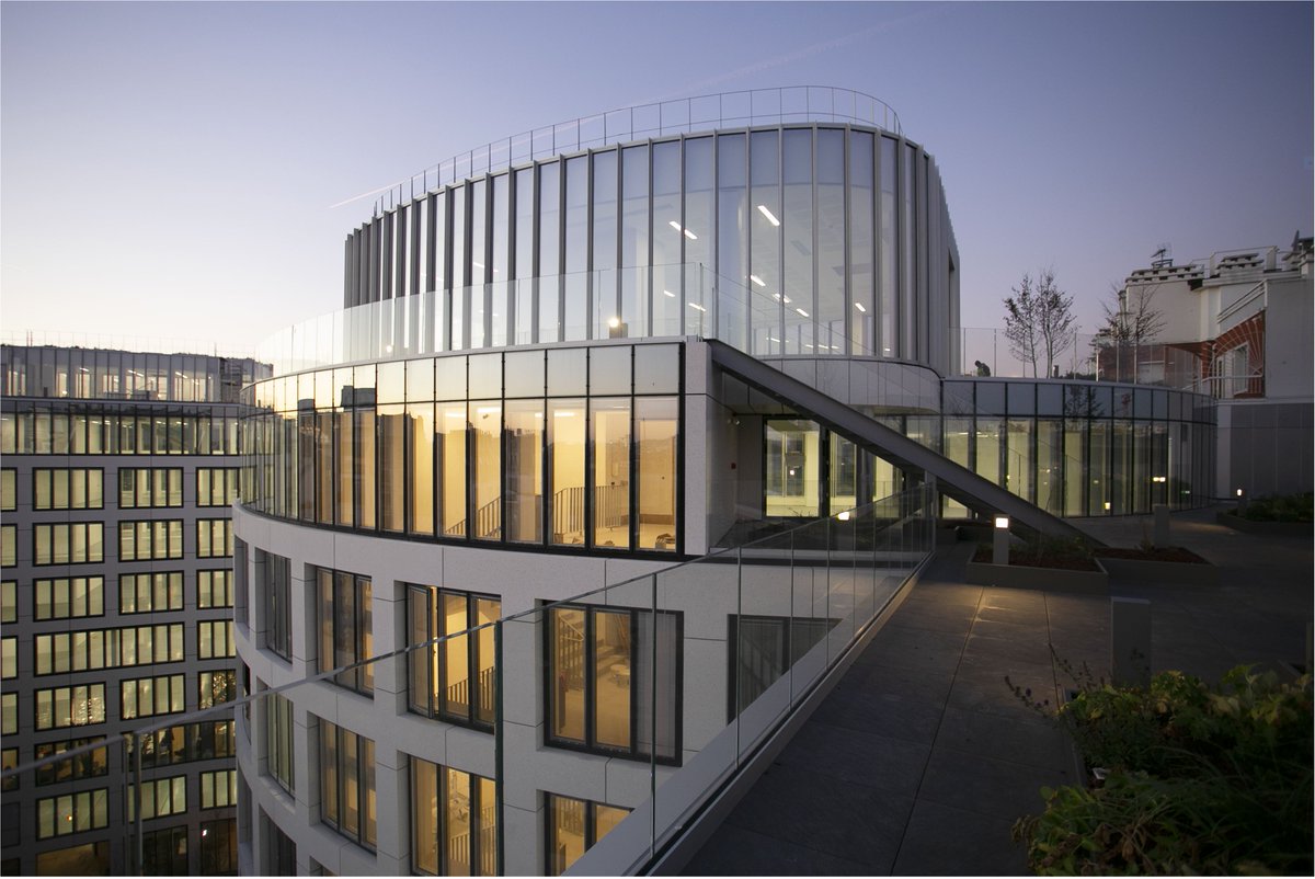 fresharchis's tweet photo. [PROJET] 

#delivered
Livraison hier du projet de réhabilitation du 50 avenue Montaigne. Un espace de travail ouvert sur l’extérieur, au cœur de la ville. 
Pérennité du bâti, bien-être de l’usager &amp; dimension écologique sont au cœur de ce projet. https://t.co/2MUt6XVqOf