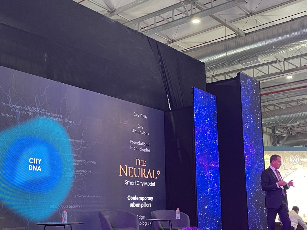 Who are my stakeholders? What services do we need? And thus what will our #SmartCities look like? Answer these questions in order, Ross McKenzie of ⁦<a href="/RMA_Advisory/">RMA Advisory</a>⁩. #leap22