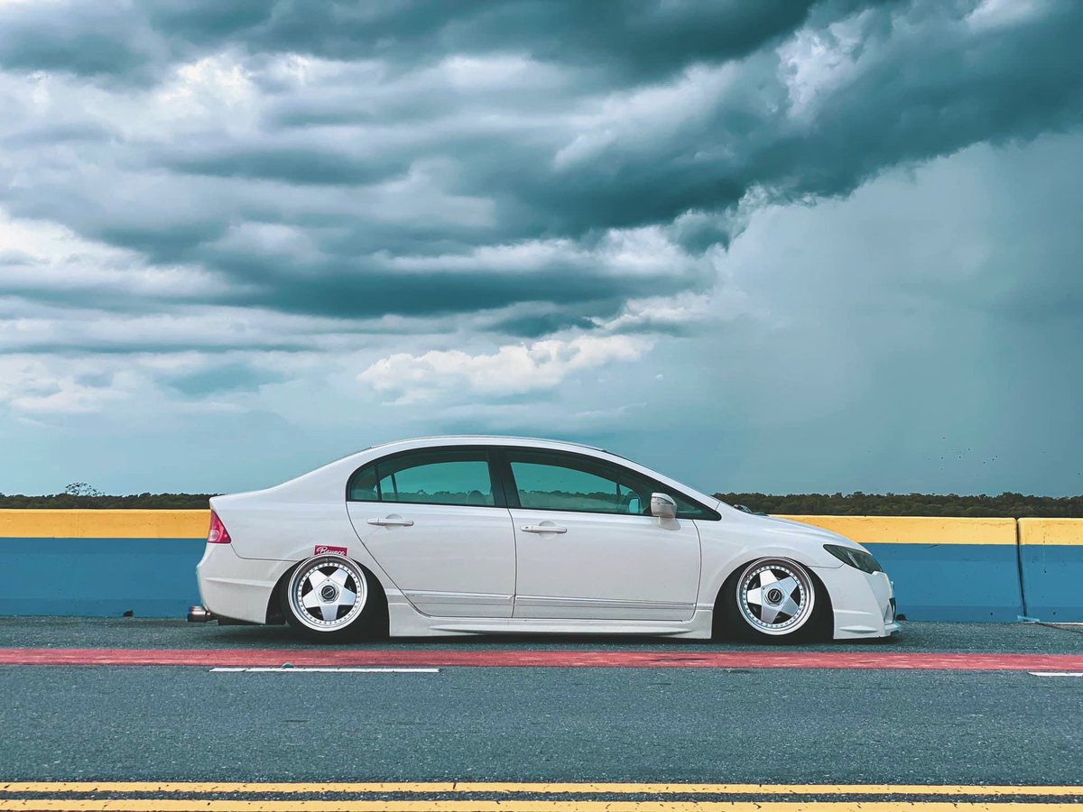 iMzTanawat's tweet photo. #Honda #Civicfd #Stance https://t.co/M8Fn2ZFw5A