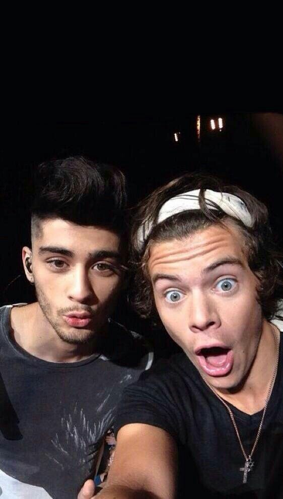 zaynpoolbot's tweet photo. happy b-day hero! https://t.co/IWTQPRiJ16