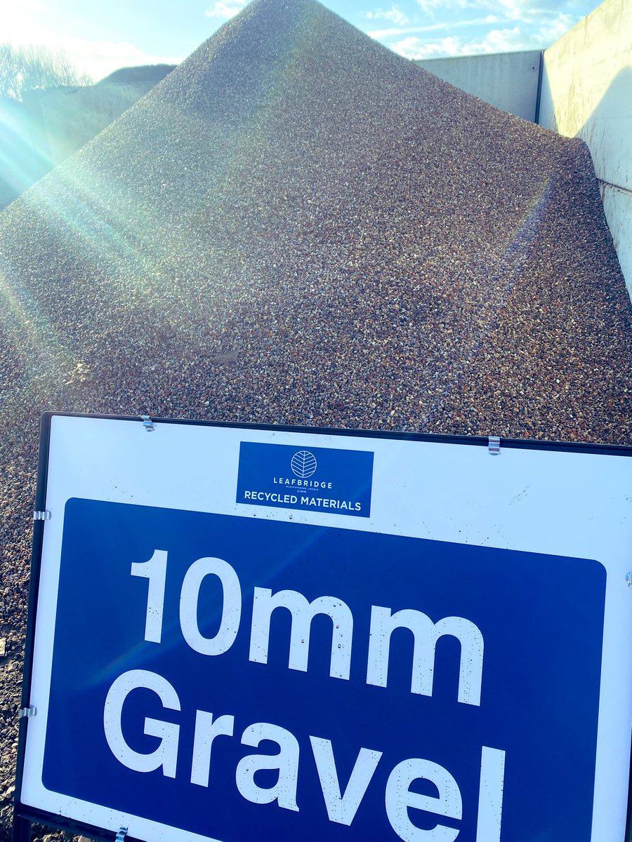Please RT 

Anyone in the market for recycled gravel ♻️ We have products on the ground &amp; ready for collection <a href="/Leafbridge/">Leafbridge</a> <a href="/stirlindev/">Stirlin Group</a> 

Contact Simon Baker on 07718 649031

10mm £13.50pt
20mm £12pt
40mm 11pt