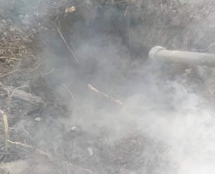 Haruonchill's tweet photo. SAC troops fired 3 artillery shells into DawNganKhar ward in #Karenni’s #Demoso town at 9pm on Jan27 despite no clashes. Excavation on the area by DMO-PDF revealed that shells are assumed as “White Phosphorus Munitions”. Junta’s Violation of laws of war!
#WhatsHappeningInMyanmar https://t.co/ro2WJ9jLaK