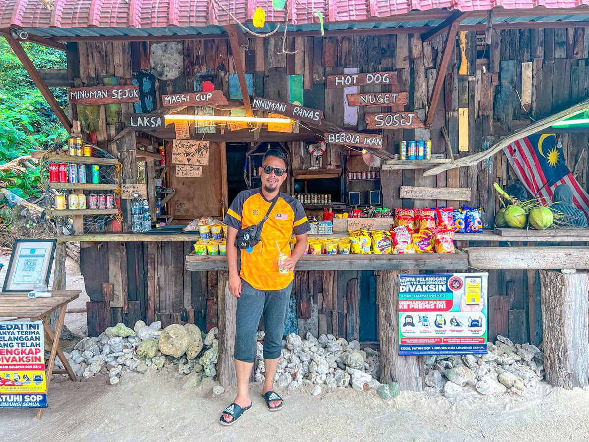 JJCMPERAK's tweet image. Menarik bukan berada di tengah2 laut hanya berjalan kaki. ❤️

Terbaik perkongsian sahabat Nazrin Caien  , yang mai ke Pangkor , roger2 idola admin ni. Servis sewa kenderaan terbaik di Pulau Pangkor 👍

📸 NAZRIN CAIEN

#PulauPangkor
#Teluknipah
#PulauGiam
#TraverPeraklah