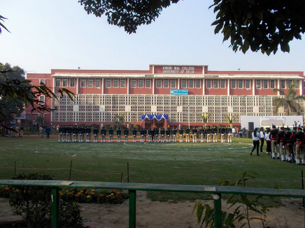 VinayakNair2001's tweet photo. Today, Kirori Mal College, established in 1954, has completed 68 years of inception. It's one of the oldest and prestigious colleges constituent to the University of Delhi.
@UnivofDelhi
@kirori_official
@kmcollege
@km_college
@rakesh__pandey
@SumitKu36349149

(1/N) https://t.co/x4zqSyIYEE