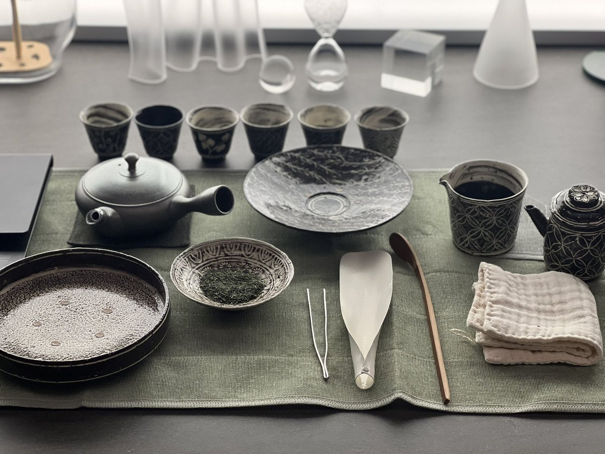 suresuresowhat's tweet image. 어젯밤, 공 들여 우린 센차 🍵 행복한 시간.