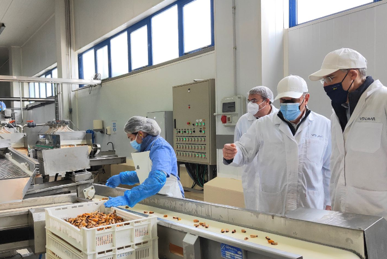 IPacuicultura's tweet photo. Se consolida una nuevo modelo de operar en el sector del mejillón aunando producción, comercialización y valorización https://t.co/EOE7gmUAmN  #GaboteiraCultivos #Proinsa #Vitalmar https://t.co/09nd1zaqCK