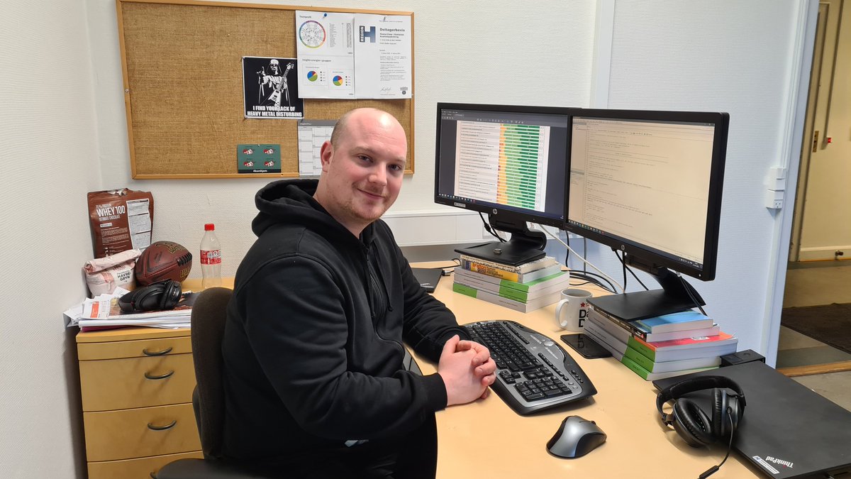 Patientinddrag's tweet photo. Der er travlhed i maskinrummet for #LUP i disse dage. Anders og resten af LUP-teamet knokler, så alle hospitalsafdelinger i DK kan få deres egne resultater i uge 8. 
🥁Alle resultater om patienternes oplevelser på hospitalerne offentliggøres i uge 11.
#patientinddragelse #sundpol https://t.co/GM9CwZUiyi