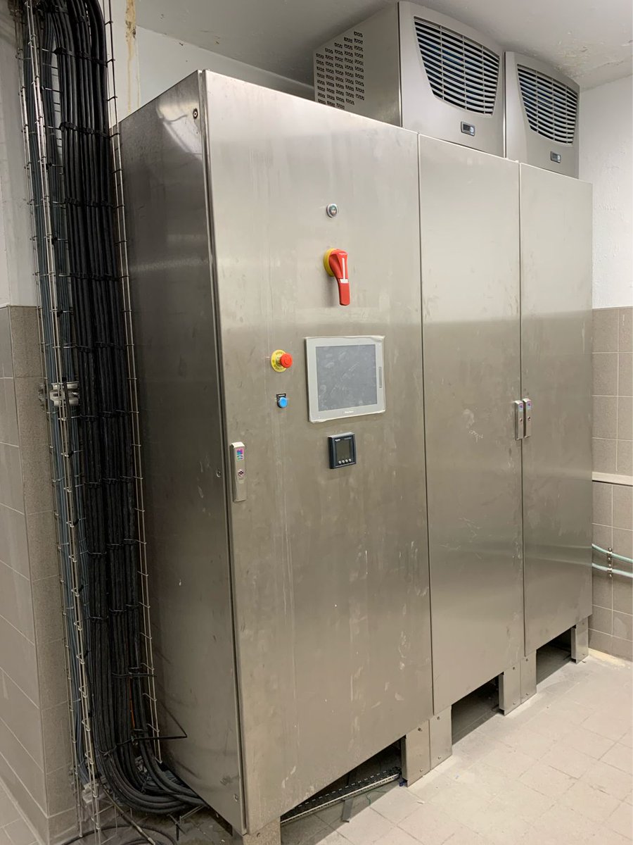 Leroy_Somer's tweet photo. 🍾 On va déboucher le champagne ! 🍾 Fourniture et mise en place après étude de 18 variateurs Unidrive M400 et 18 moteurs IMfinity LSES IE3 de 5,5 à 30kW pour l'agitation des cuves de champagne.
#Nidec #LeroySomer #MoteurElectrique #VariateurdeVitesse #UnidriveM #IMfinity https://t.co/1VoecN4qSN