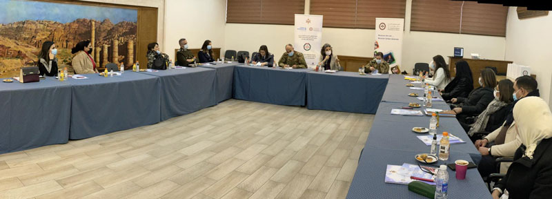 UNSCR1325JO's tweet photo. زيارة وفد ممثلي قطاعي الأمن و الدفاع في لبنان
استقبلت اللجنة الوطنية الأردنية لشؤون المرأة وفد عسكري من ممثلات وممثلين عن قطاعي الأمن والدفاع في لبنان.
#JONAP https://t.co/QYn2QodXOl