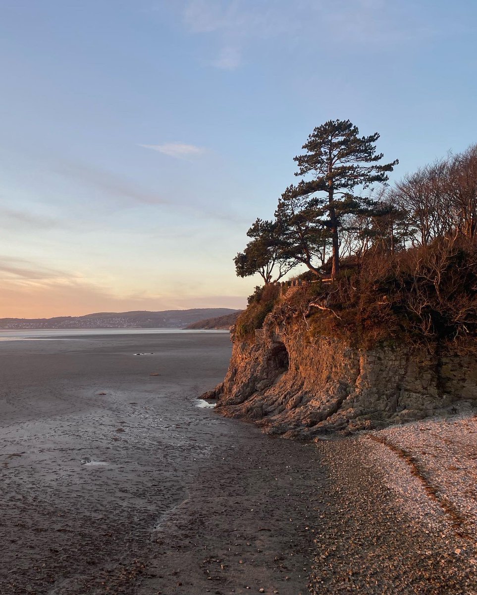wander_into's tweet photo. Beautiful sunset at Silverdale Cove - a fabulous area to explore #Lancashire #Silverdale #MorecambeBay https://t.co/QorFeoOA9Y