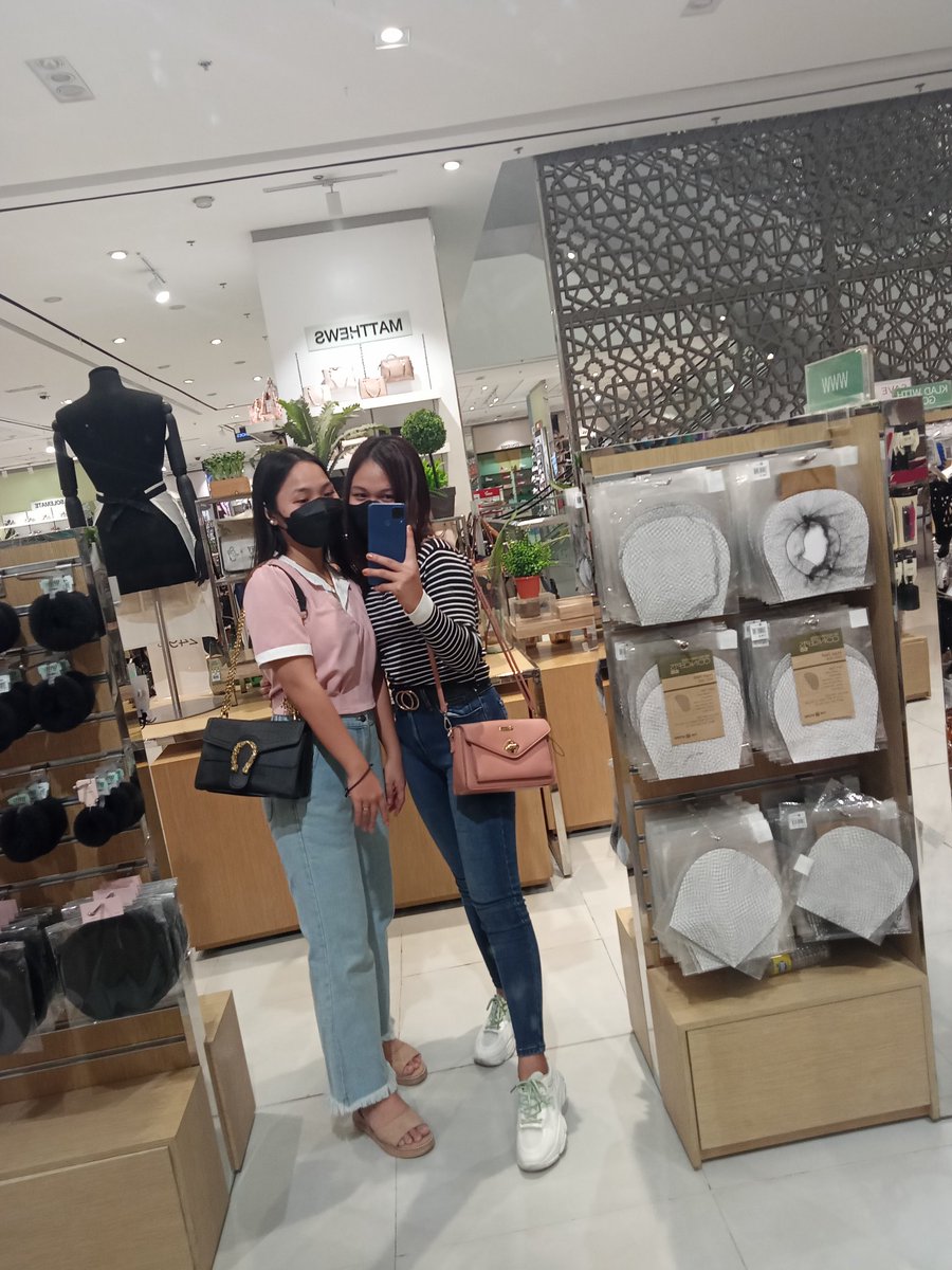 Karyacutab's tweet photo. https://t.co/t05JE8dIh2