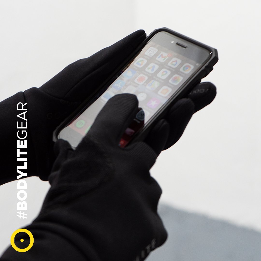 Don't let anything stop you getting out during the cold months ❄ Our V2 thermal gloves keep your hands warm and feature touch screen compatibility and silicone grips so you can still use your phone.#Bebodylite #bodylitegear #runninggear #tiktok #iphoneonly #phone #getmoving
