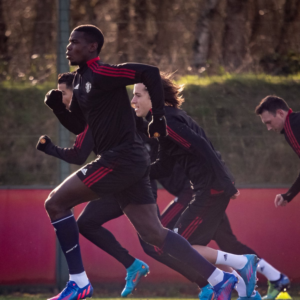 ManUtd's tweet photo. Putting in work on the training pitch.

#MUFC https://t.co/N2aBhaAznW