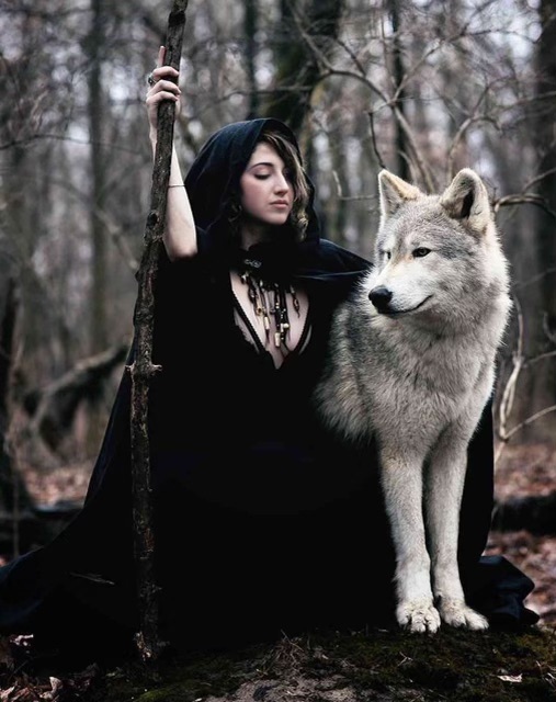 vajratemple's tweet photo. Today, on Candlemas (Imbolc) we celebrate the Goddess Brigid, the divine feminine, and the renewal of life awakening within ourselves.
#vajra #imbolc #imbolg #candlemas #riitual #divinefeminine #goddess https://t.co/UCSt06jvDf