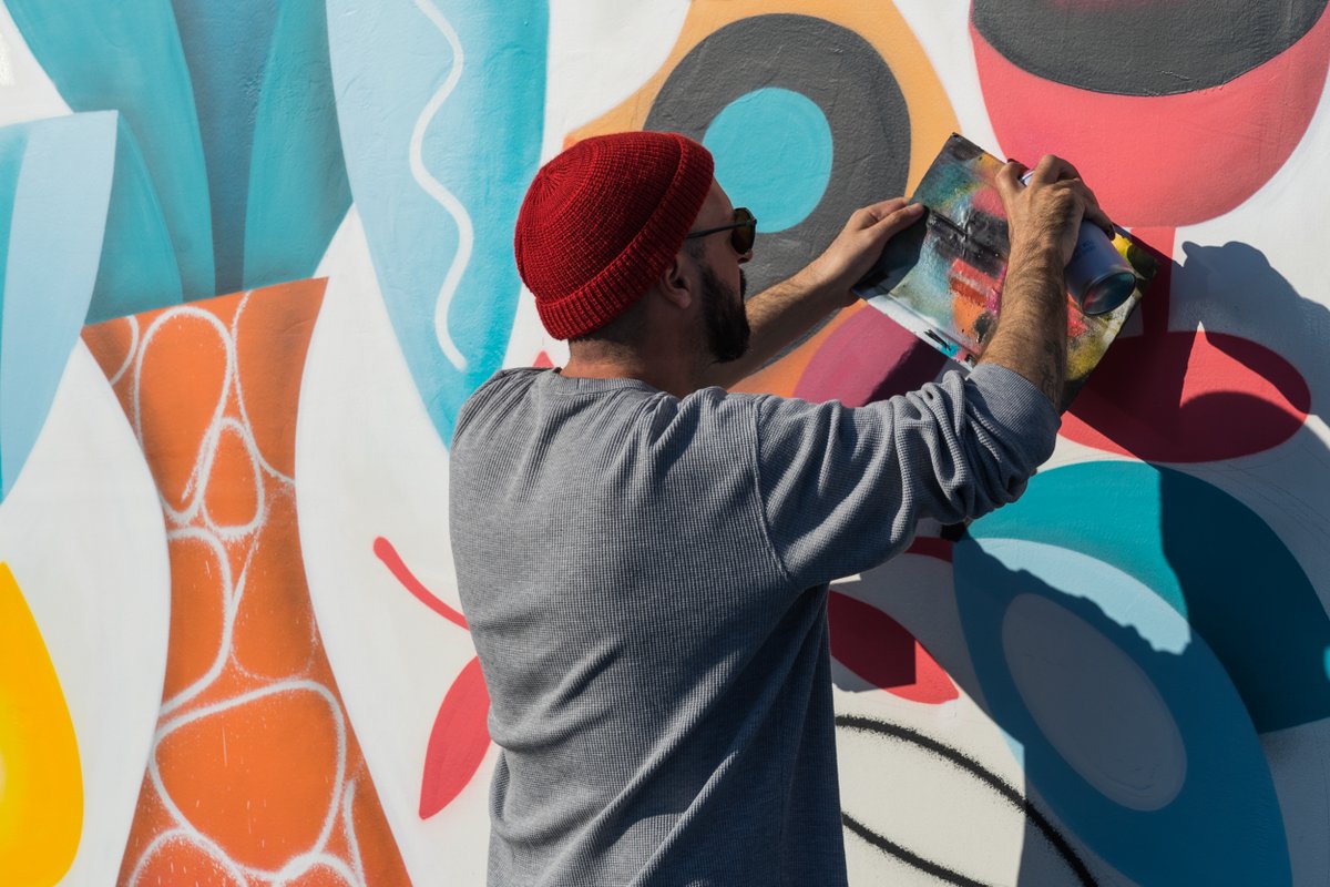 BrittanyFerries's tweet photo. Salamanca's been receiving a few finishing touches, including this giant street-art mural painted directly onto the steel on her sun deck by Spanish artist Rubén Sanchéz 🎨 https://t.co/ry5oyMrcGH