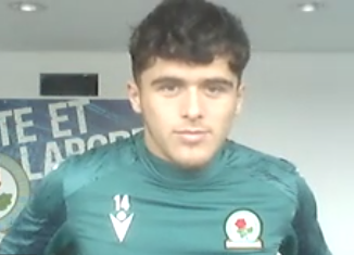 AndyBayes's tweet photo. Good to talk to @ryangiles7 who is fit and raring to go for #rovers at #swansea this weekend.

Commentary on @BBCLancsSport from 5.30 on Saturday.

#bbcefl https://t.co/YuQM5lgBPB