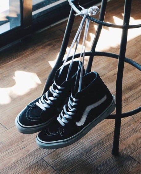 waffles_head's tweet photo. rock your kicks!!!

#Vans #Yourvansaredope https://t.co/mQzOaLczF3