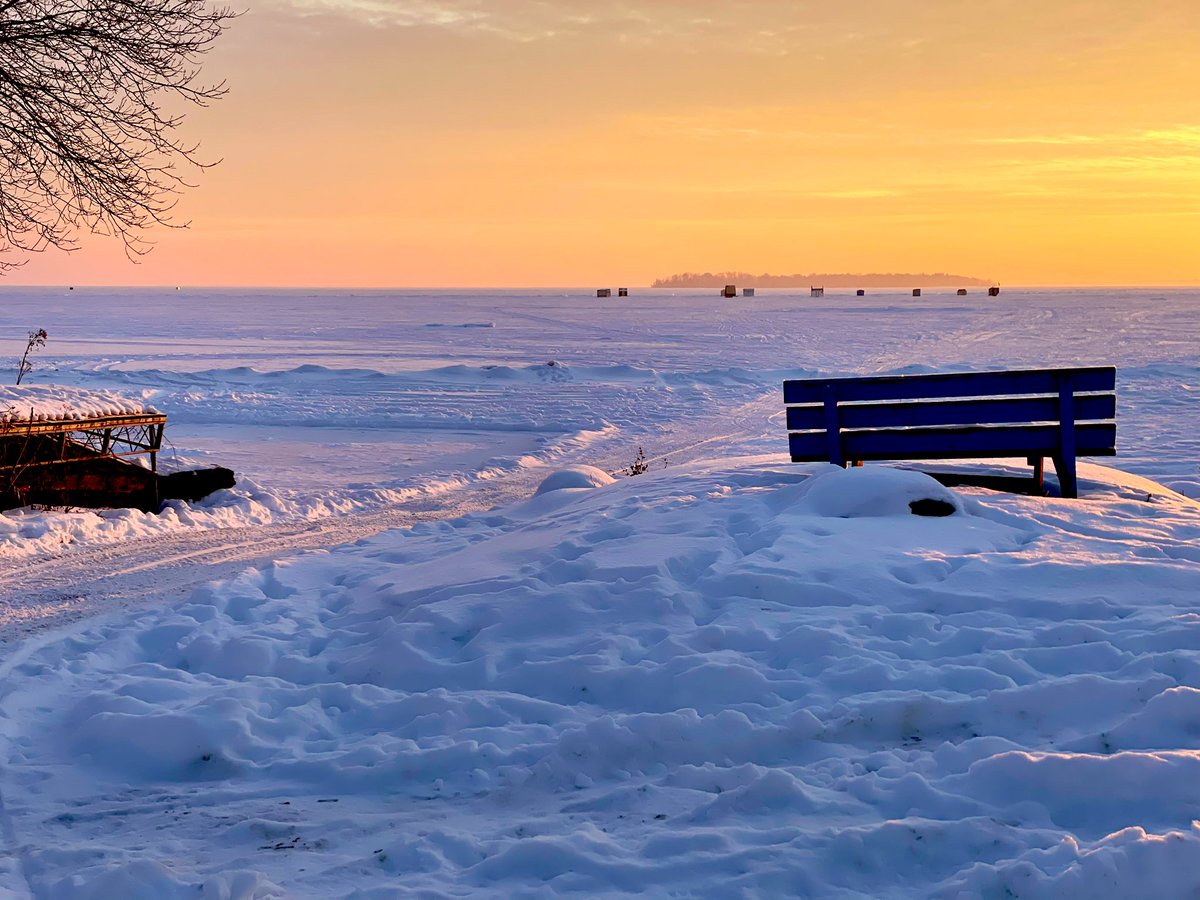 smileitsfree44's tweet photo. #Icehuts 🥶🧊🎣 https://t.co/3B5JZ3U4v0