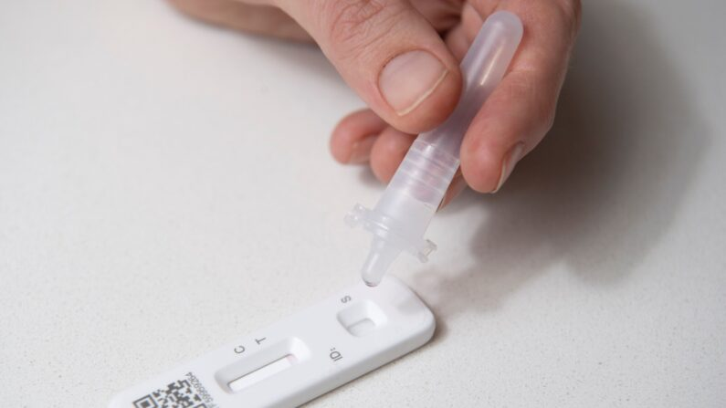 EpochTimesFR's tweet image. Covid-19 : Coca, citron, ketchup… Les ados fabriquent de faux tests positifs pour sécher les cours
#COVID19 #autotests #ADOS 
epochtimes.fr/covid-19-coca-…