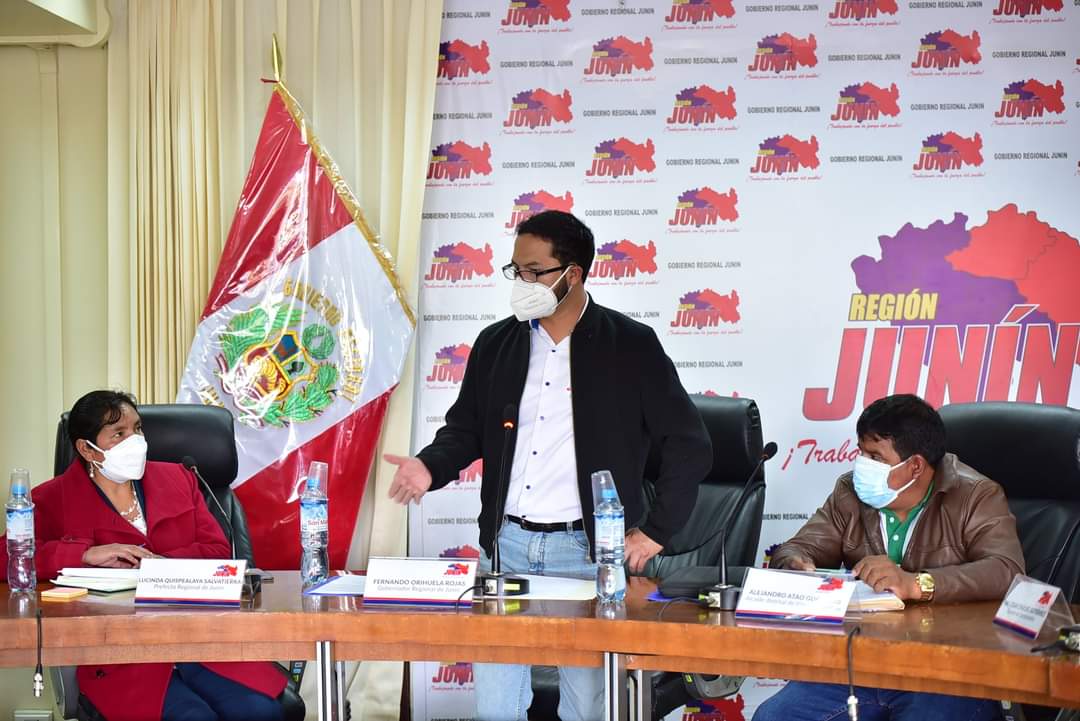 GobiernoJunin's tweet photo. 🔴🔵 [#JunínSeReactiva ] 
✅Autoridades atenderán “Agenda Vizcatán del Ene” que reúne exigencias que buscan impulsar su desarrollo Prefectura, Gobierno Regional y entidades formar mesa de trabajo para delinear inversiones en zona de Satipo. https://t.co/PnFCjqwkbZ